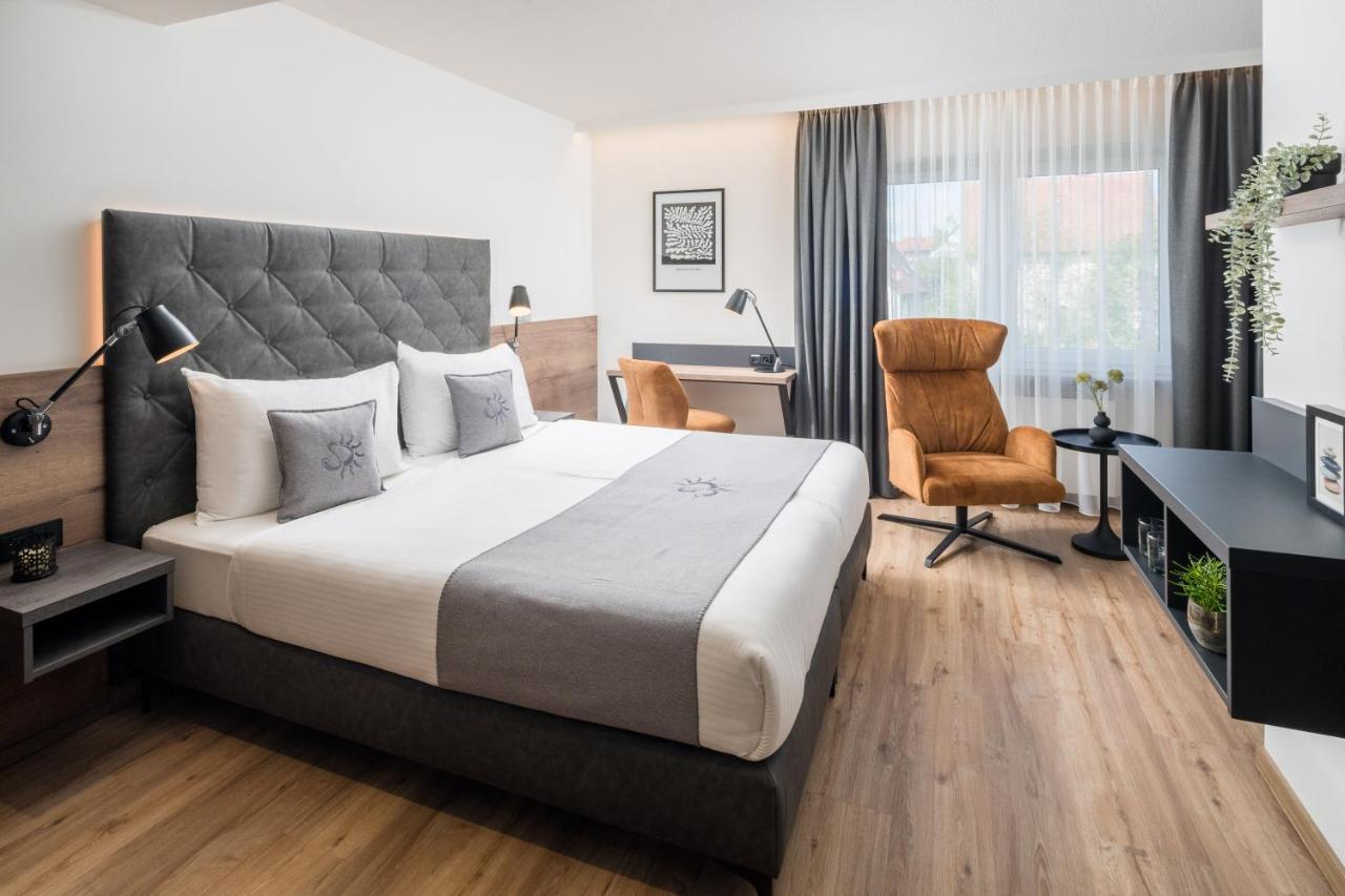 Landhotel Sonne Neuendettelsau Eksteriør billede