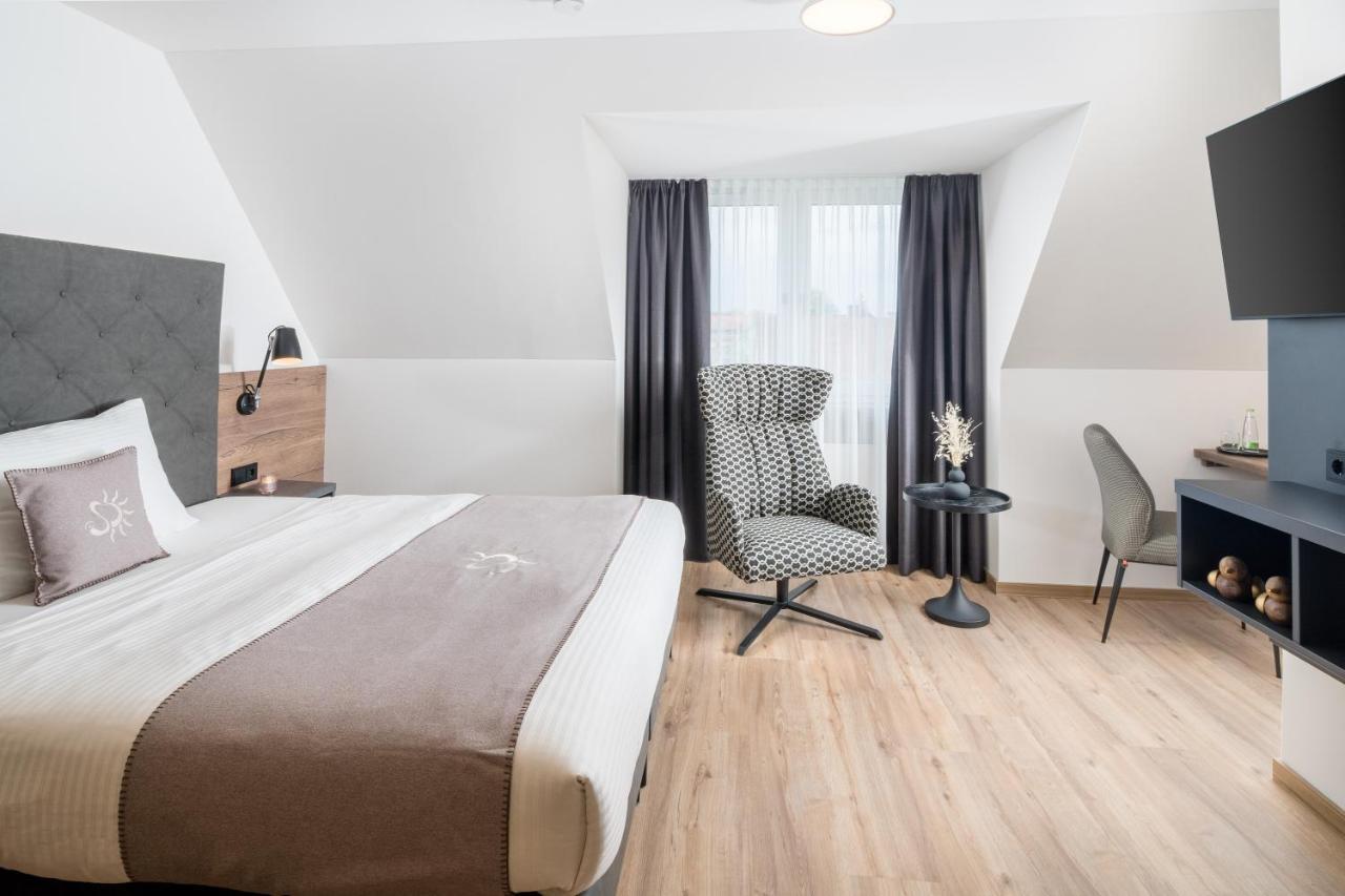 Landhotel Sonne Neuendettelsau Eksteriør billede