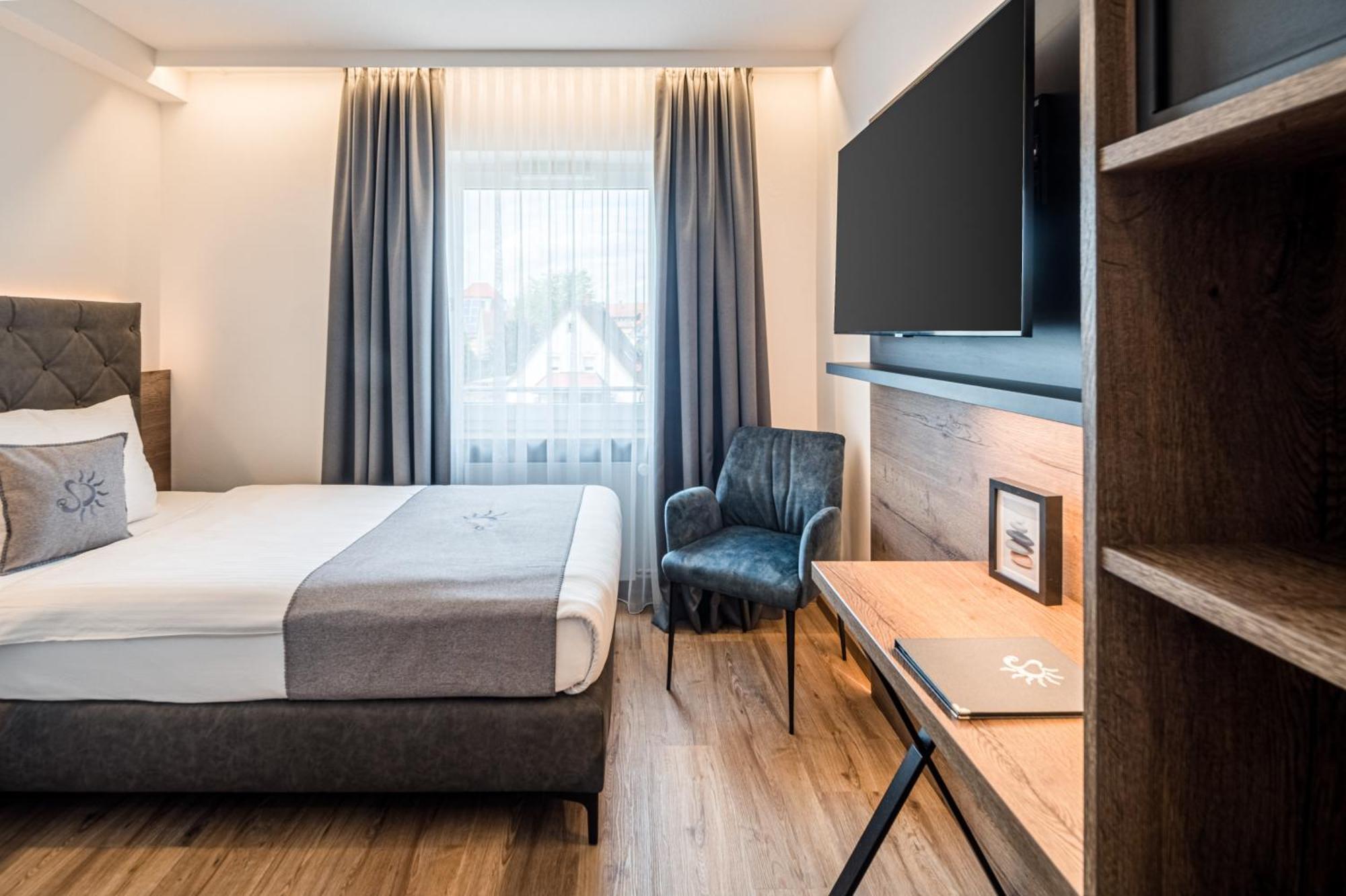 Landhotel Sonne Neuendettelsau Eksteriør billede