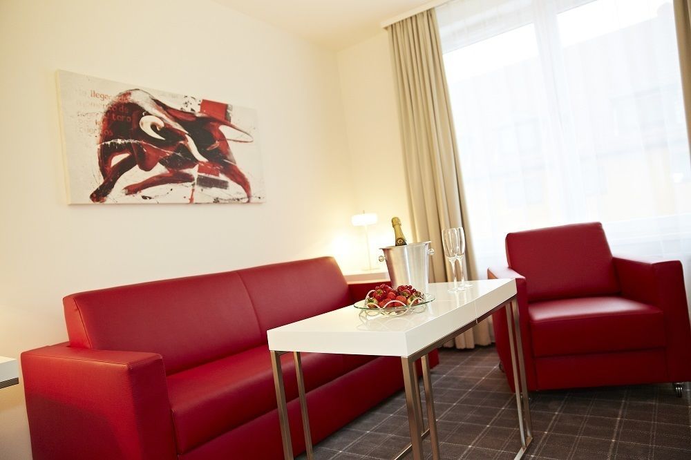 Landhotel Sonne Neuendettelsau Eksteriør billede