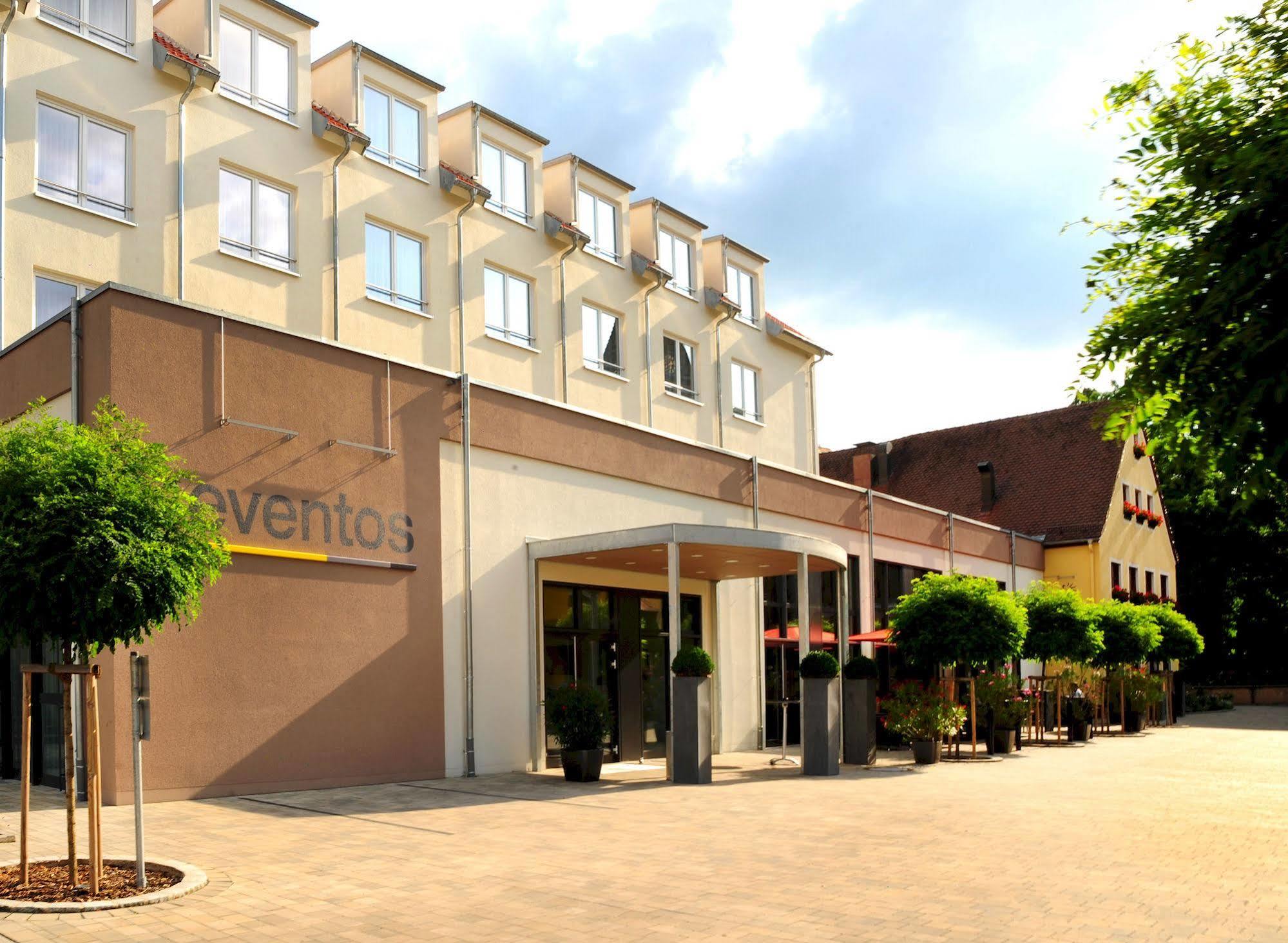 Landhotel Sonne Neuendettelsau Eksteriør billede